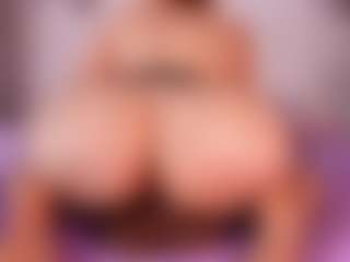 emyli_sw's Live Sex Cam Show