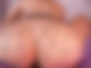 emyli_sw's Live Sex Cam Show