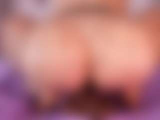 emyli_sw's Live Sex Cam Show