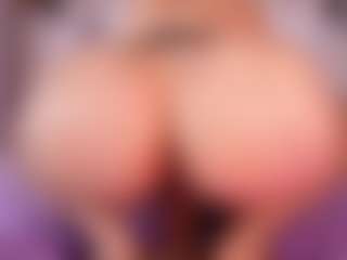 emyli_sw's Live Sex Cam Show