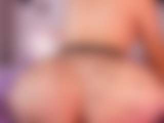 Live cam show with emyli_sw - Big Ass Big Tits on liverealitysex.com