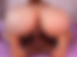 emyli_sw's Live Sex Cam Show