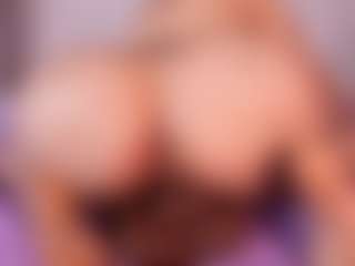 emyli_sw's Live Sex Cam Show