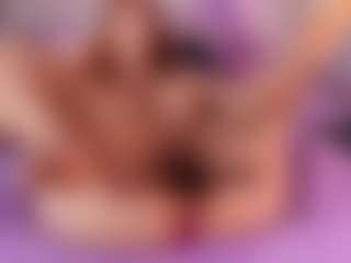emyli_sw's Live Sex Cam Show