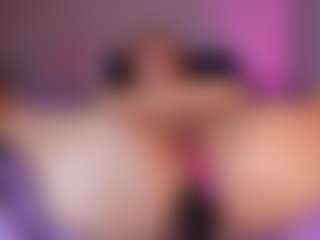emyli_sw's Live Sex Cam Show