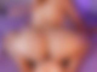 emyli_sw's Live Sex Cam Show