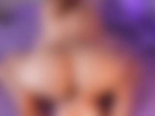 emyli_sw's Live Sex Cam Show