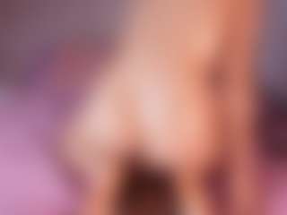 Live cam show with emyli_sw - Anal Curvy on Camsoda
