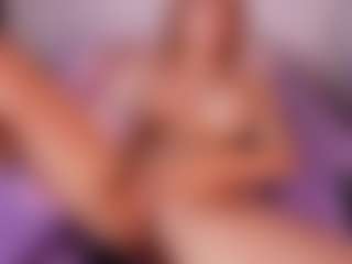 emyli_sw's Live Sex Cam Show