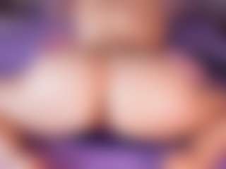 emyli_sw's Live Sex Cam Show