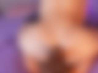 emyli_sw's Live Sex Cam Show
