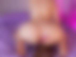 emyli_sw's Live Sex Cam Show