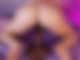 emyli_sw's Live Sex Cam Show