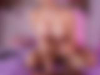 emyli_sw's Live Sex Cam Show