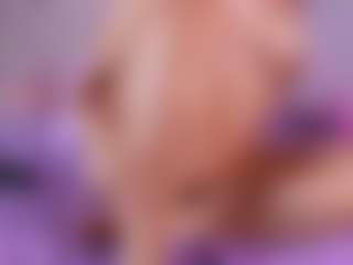 emyli_sw's Live Sex Cam Show