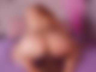 emyli_sw's Live Sex Cam Show