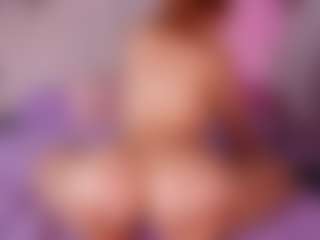 emyli_sw's Live Sex Cam Show