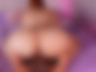emyli_sw's Live Sex Cam Show