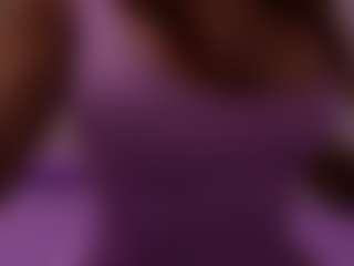 Live cam show with emyli_sw - BBW on studioflirtlive.com
