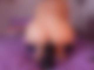 emyli_sw's Live Sex Cam Show