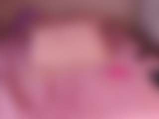 Live cam show with emyli_sw - Athletic Strip on Lustler