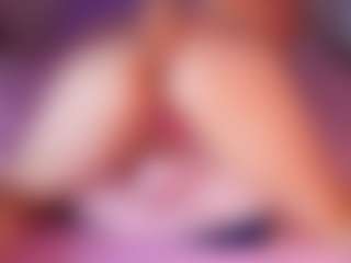 emyli_sw's Live Sex Cam Show