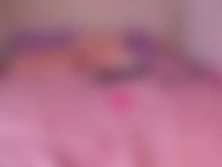 Live cam show with emyli_sw - Sexwebcam on SpunkLive