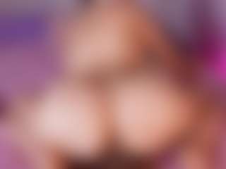 emyli_sw's Live Sex Cam Show