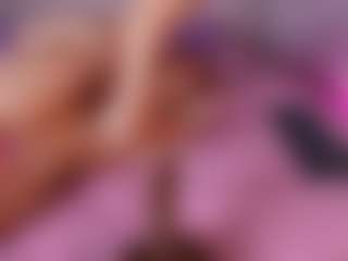 emyli_sw's Live Sex Cam Show