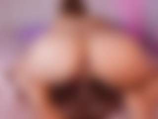 emyli_sw's Live Sex Cam Show