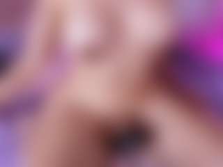 emyli_sw's Live Sex Cam Show