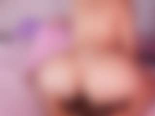 Live-Cam-Show mit emyli_sw - Fingers auf Camsoda