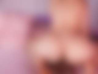 emyli_sw's Live Sex Cam Show