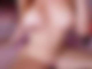 Live cam show with emyli_sw - Spank Curvy on SinfulBabes
