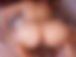 emyli_sw's Live Sex Cam Show