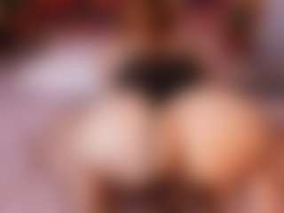 emyli_sw's Live Sex Cam Show