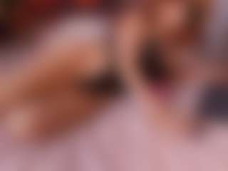 emyli_sw's Live Sex Cam Show