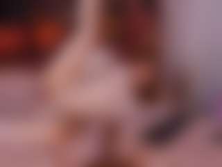 emyli_sw's Live Sex Cam Show