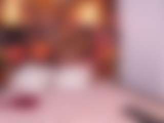 Live cam show with emyli_sw - Athletic Young Adult on Camsoda