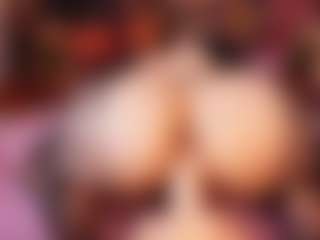 emyli_sw's Live Sex Cam Show