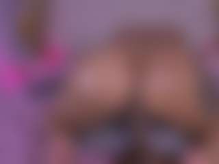 Live cam show with mssburbuja - Ebony on TeamSkeetLive