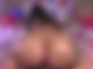 Live cam show with mssburbuja - Skinny on Chatstar