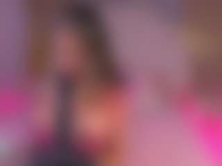 Live cam show with mssburbuja - Ebony Petite on Hubzter Live