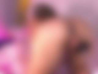 Live cam show with mssburbuja - Petite Teen (18+) on Hubzter Live