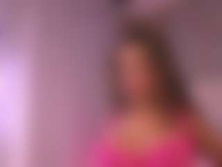Live cam show with mssburbuja - Blonde Hair Curvy on Camming Site