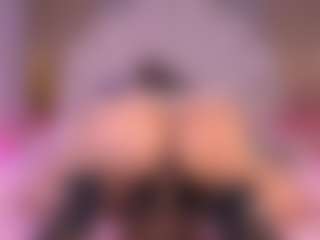 Live cam show with mssburbuja - Athletic Teen (18+) on Milfs Live