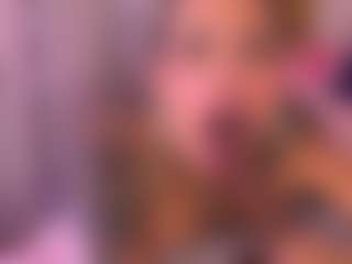 Live cam show with mssburbuja - Petite MILF on Mixed Magazine Live