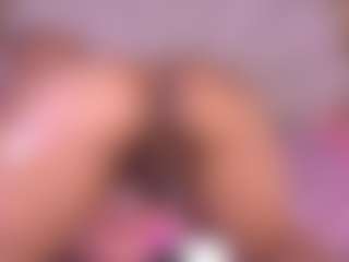 Live cam show with mssburbuja - Bedroom Ebony on Camsoda