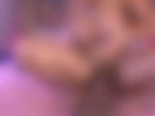 Live cam show with mssburbuja - Black Squirt on TottyGirls
