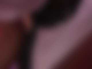 Live cam show with mssburbuja - Ebony Petite on TastyBlacksLive